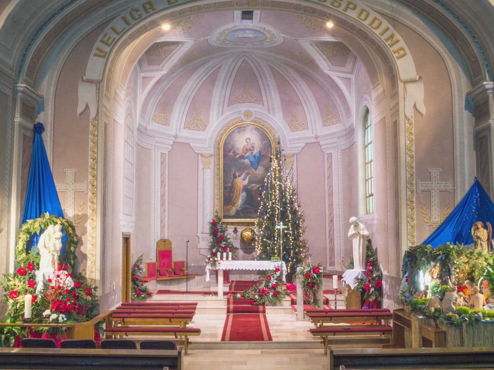 Church Services On Christmas Day 2022 Christmas 2021: What Is Midnight Mass? Why Do People Go To Church On Christmas  Eve?