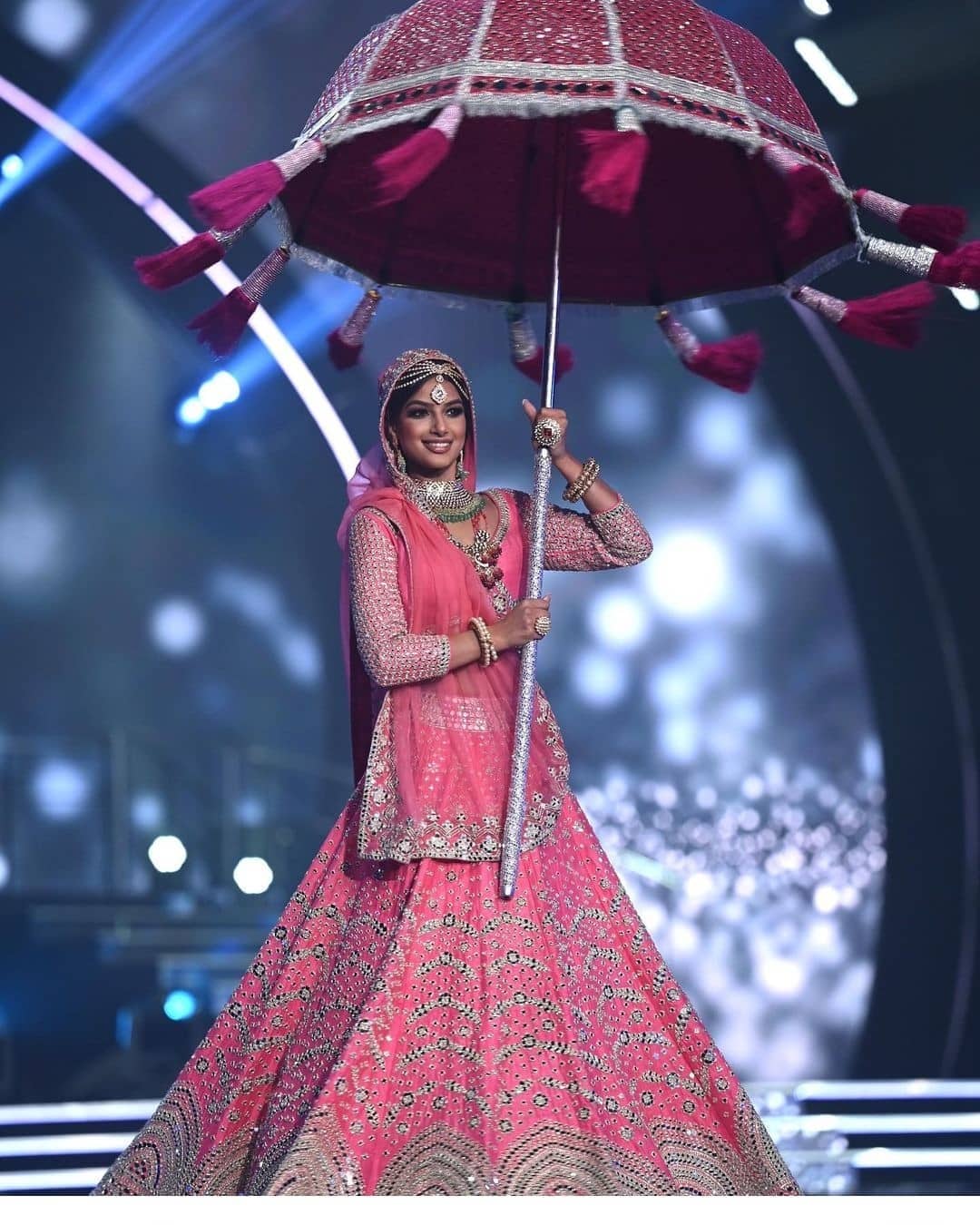Harnaaz Sandhu Crowned Miss Universe 2021: Brings Home The Crown After ...