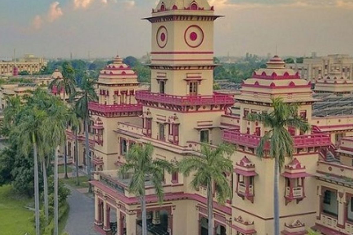 Have a look at the important places of IIT (BHU) Varanasi - Google My Maps