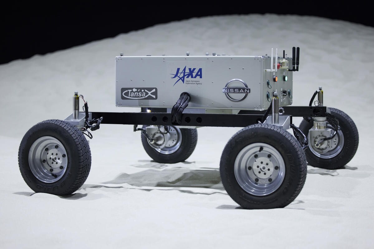 In Pics: Nissan Lunar Rover - Detailed Image Gallery of the Moon ...