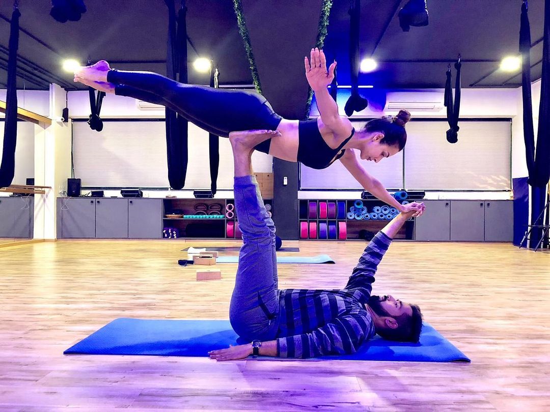 Malaika nails a new yoga posture