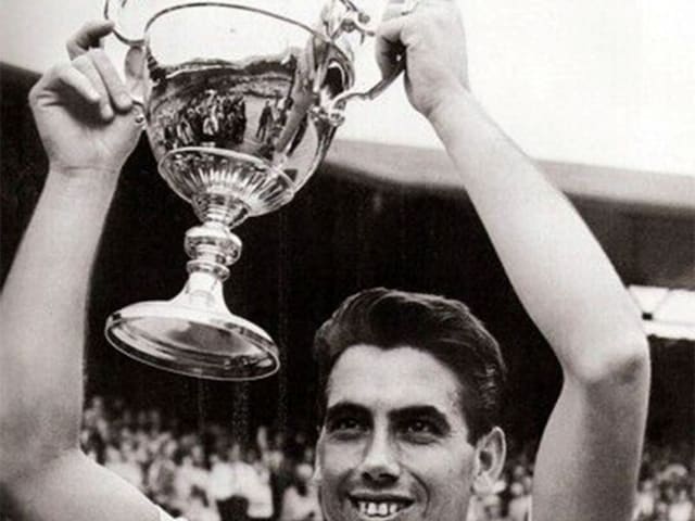 Manuel Santana was a four times a Grand Slam champion (Twitter
