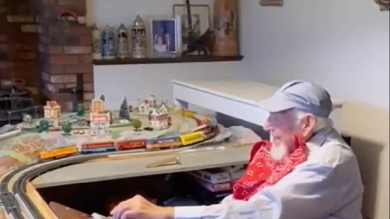 Old Man S ‘super Cool Toy Train Video Proves Age Is Just A Number Startrek Toys Online