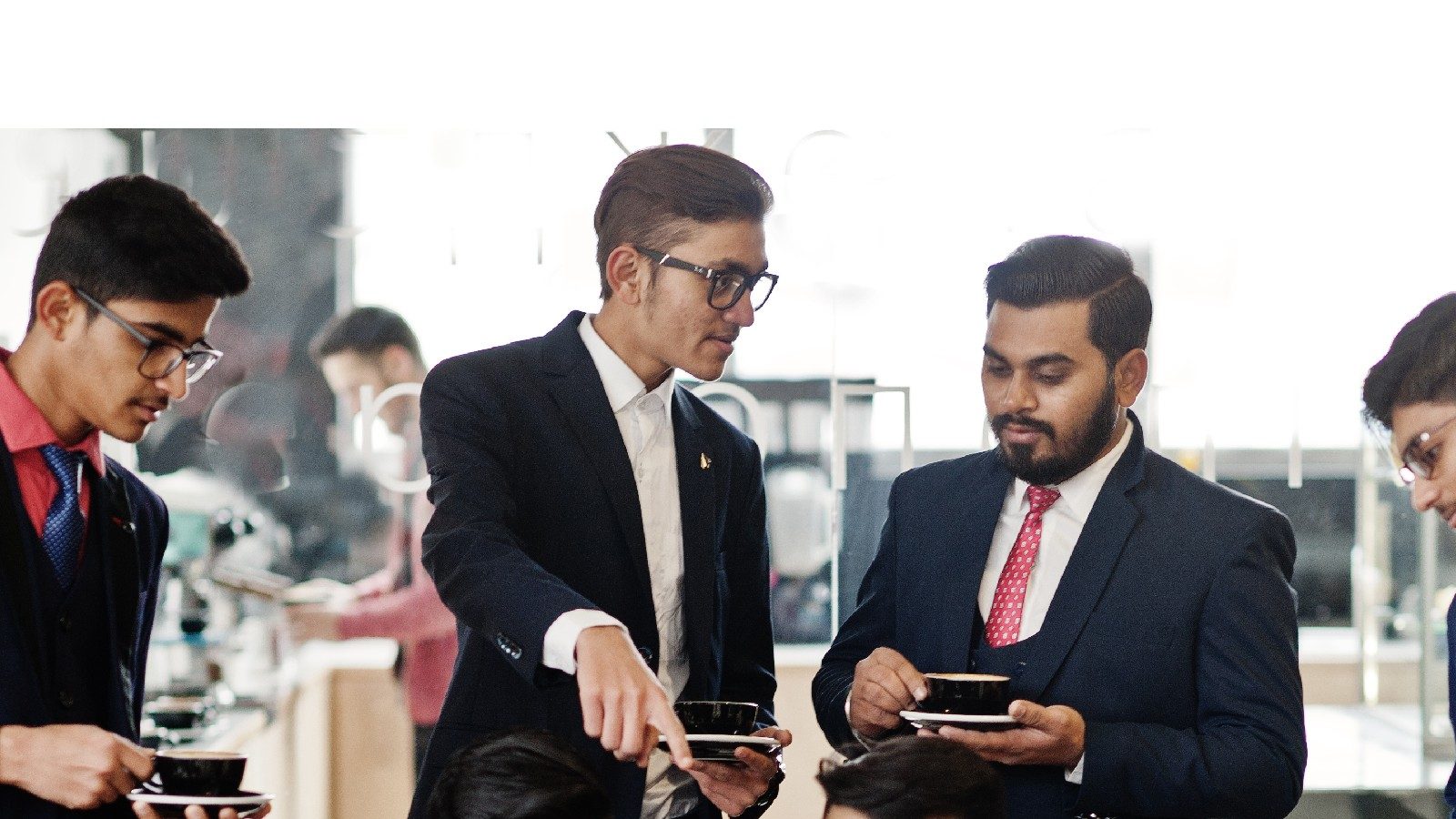LinkedIn Platform Now In Hindi Too More Government And Private Jobs 