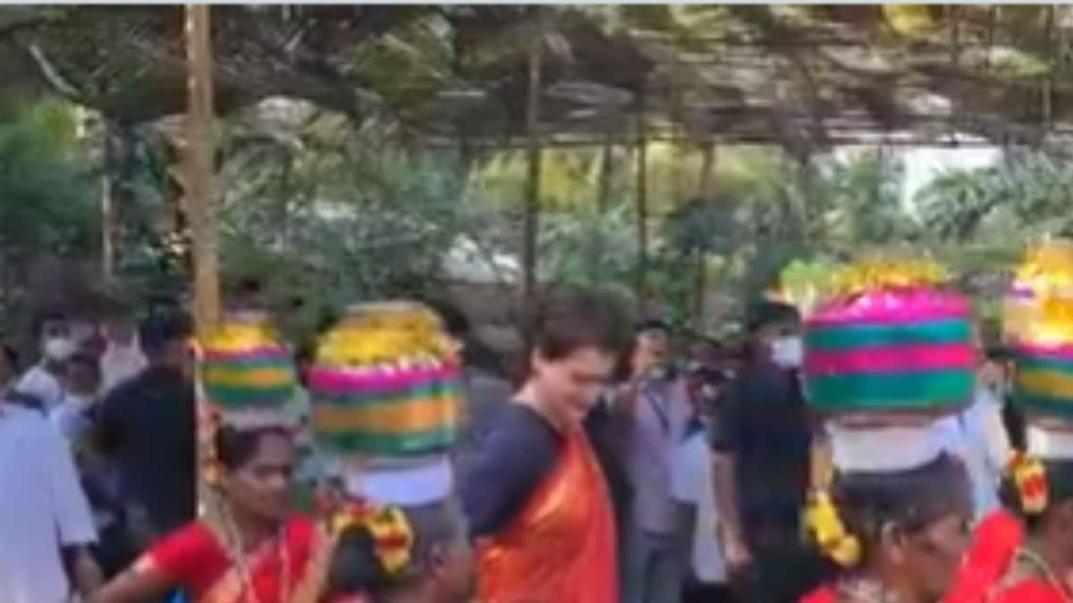 WATCH: Priyanka Gandhi Vadra Performs Folk Dance With Tribal Women in Goa