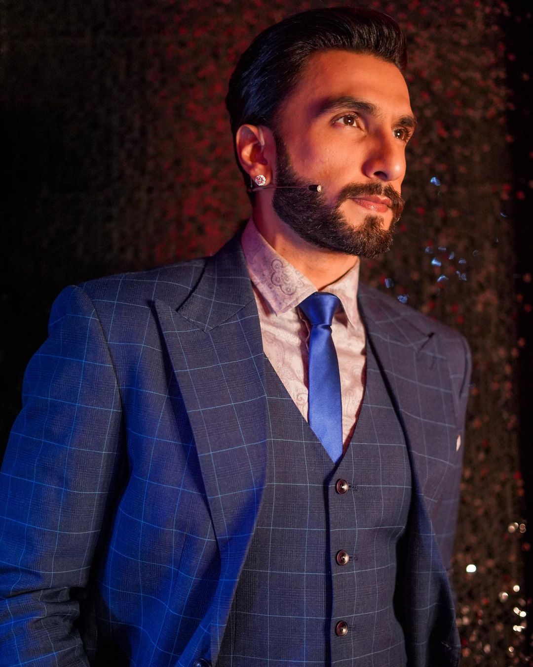 Ranveer Singh looks dapper in a blue suit as he attends manager's wedding  in Goa - Entertainment News