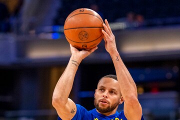 Steph Curry: How Warriors star 'revolutionized' the NBA