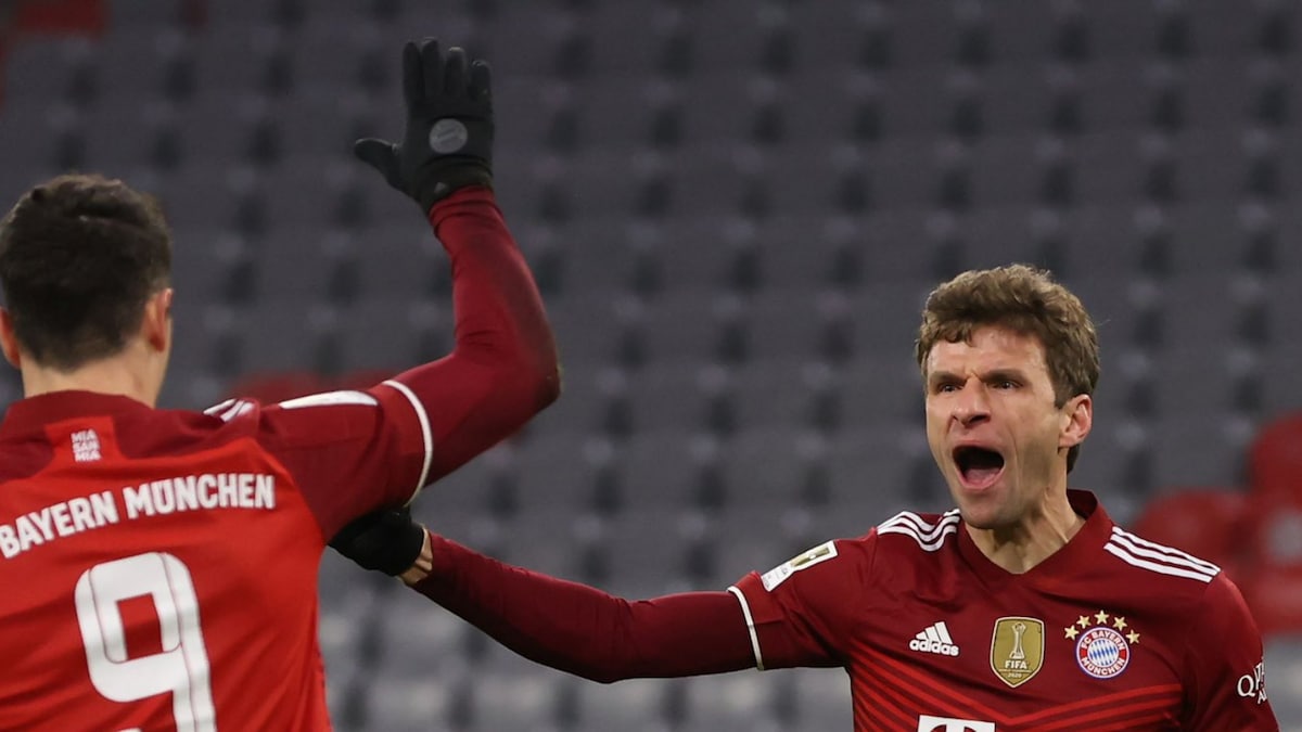 Bundesliga: Thomas Muller Scores in 400th Game as Bayern Munich Crush Wolfsburg