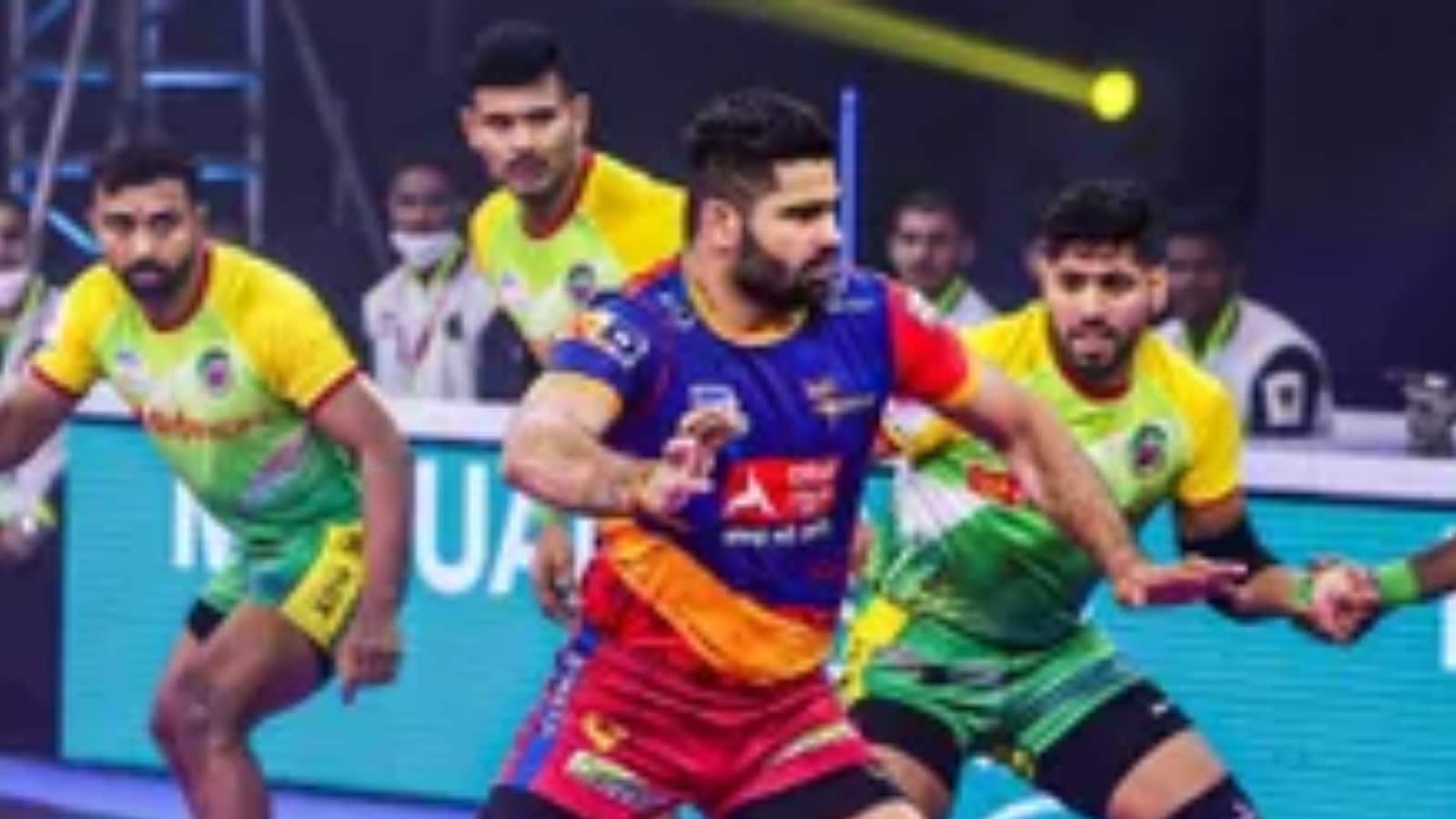 PKL: Pardeep Narwal's First Super 10 of the Season Guides UP Yoddha Past Patna Pirates PKL: Pardeep Narwal's First Super 10 of the Season Guides UP Yoddha Past Patna Pirates