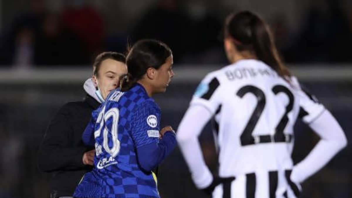 WATCH: Chelsea's Sam Kerr Bowls Over Pitch Invader, Crowd Boos as She is Booked