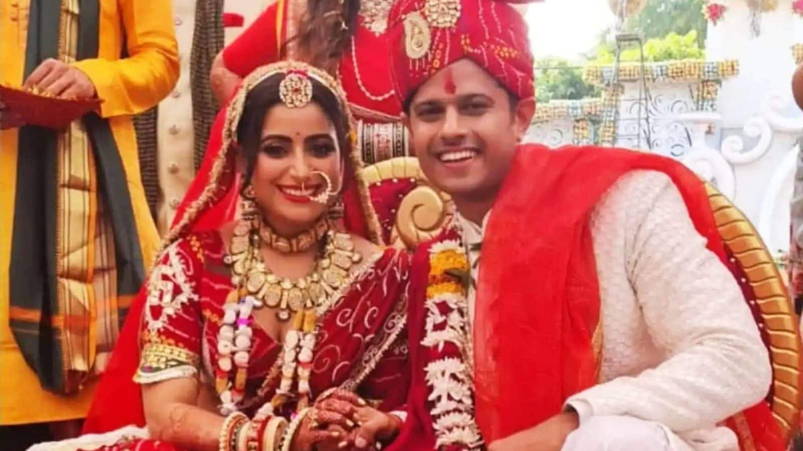 Neil Bhatt Aishwarya Sharma Wedding First Pics Of Ghum Hai Kisikey Pyaar Meiin Duo As Man And