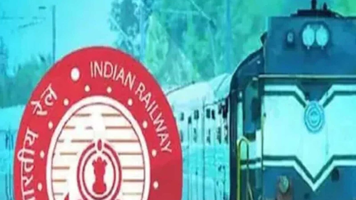 Indian Railways Starts Disposable BlanketPillow Facility on Trains