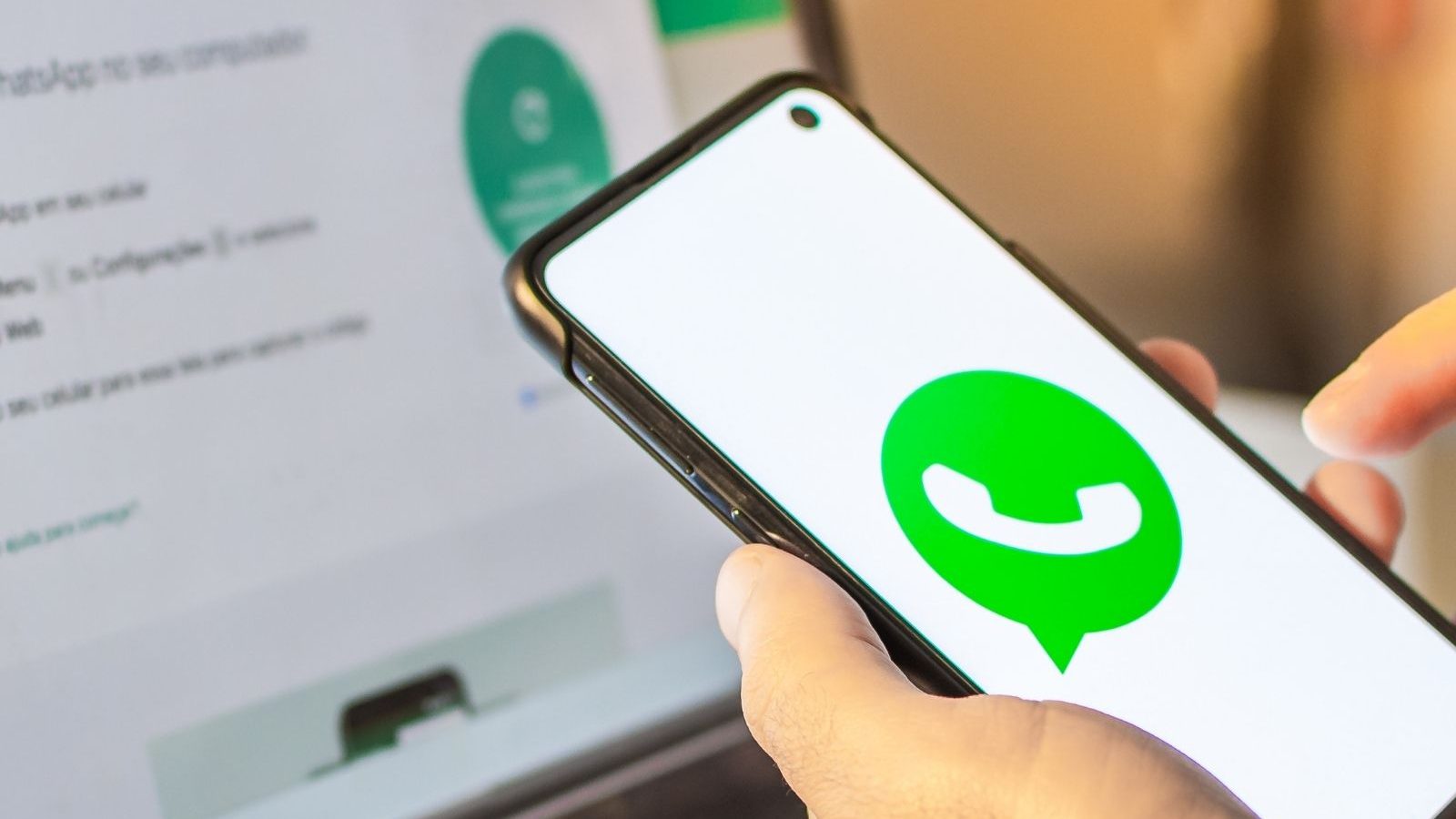 Step-by-step Guide to Download and Create Your Own WhatsApp Christmas