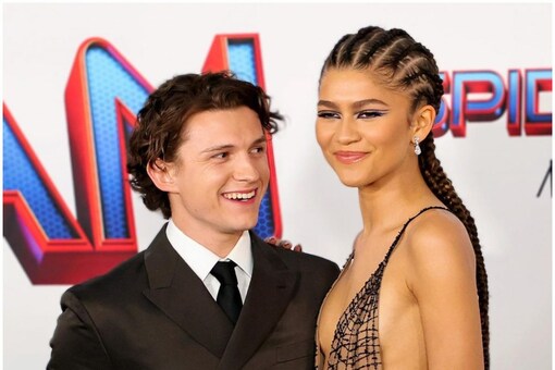 Zendaya's Spider-Man Theme Gown Had Tom Holland Stopping Everything ...
