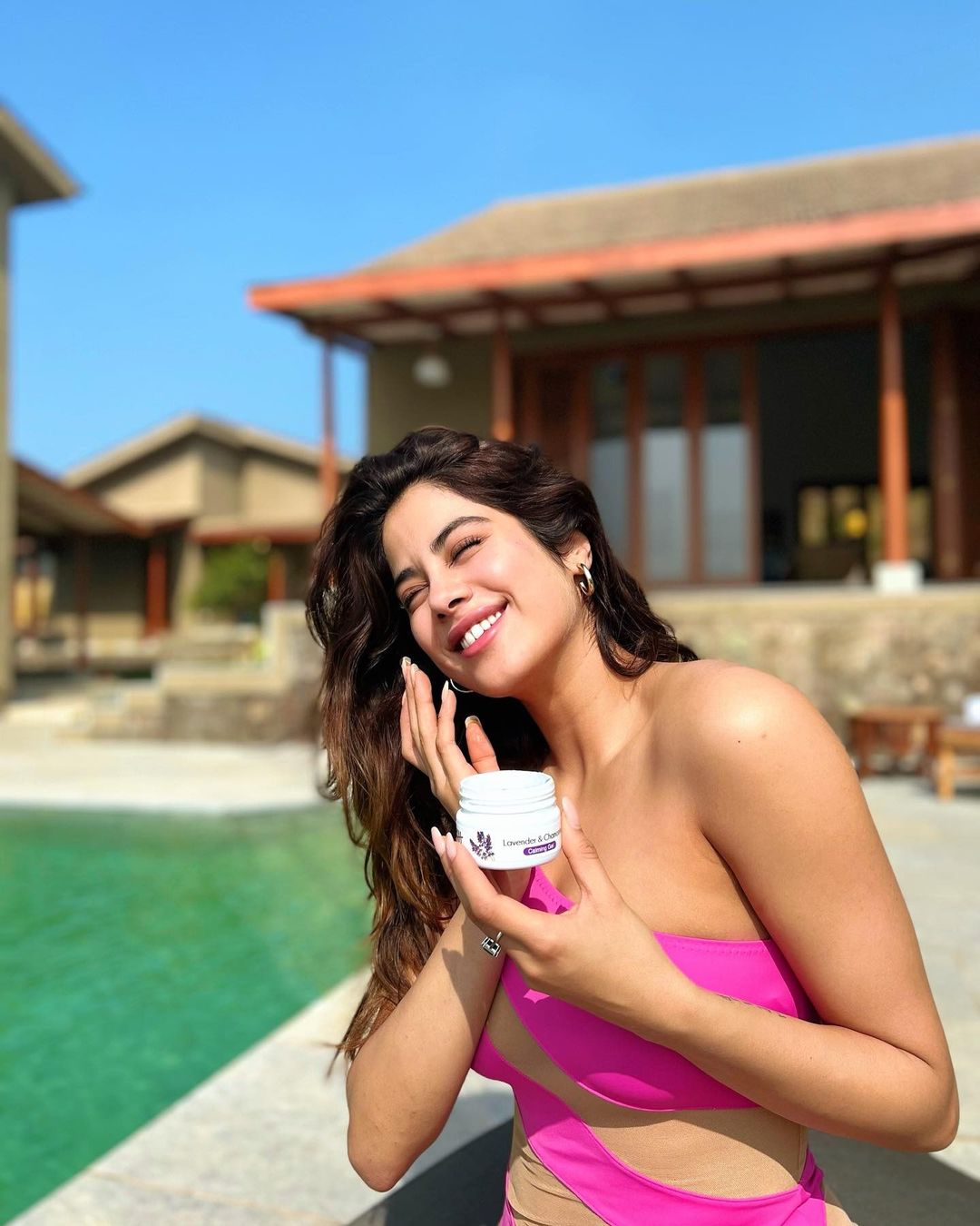 Sizzling Saturday: Janhvi Kapoor And Her Blazing Bikini Fashion Are Pure  Summer Goals