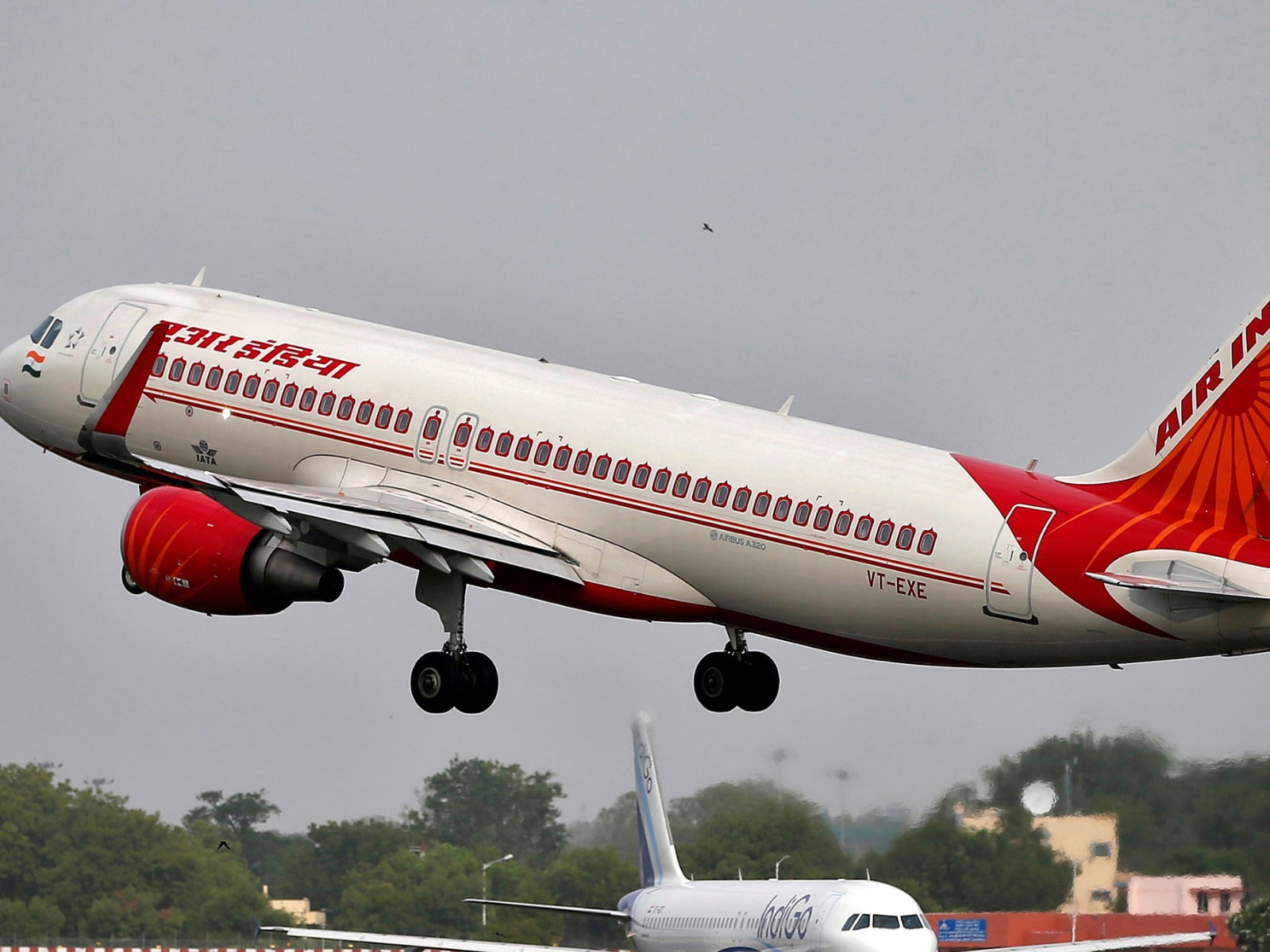 Air India Flight Makes a Special Announcement as Carrier Takes off With Tata  Group