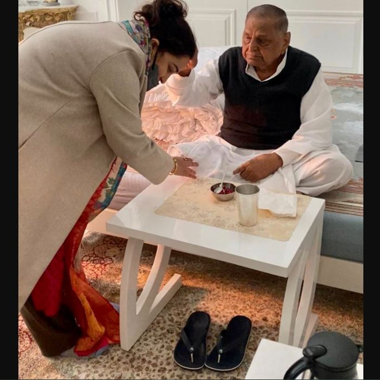 Two Days After Joining BJP, &#39;Chhoti Bahu&#39; Aparna Yadav Seeks Mulayam&#39;s  Blessings