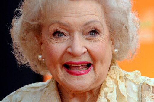 Betty White’s Last Words Before Death at Age 99 Leaves Fans Teary-eyed ...