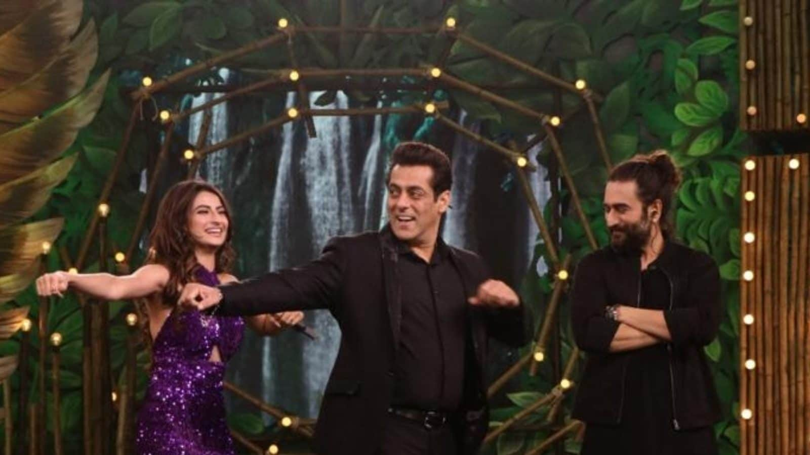 Palak Tiwari Teaches Salman Khan Dance Steps, Harsh-Bharti’s Banter Light Up the New Year Special Episode