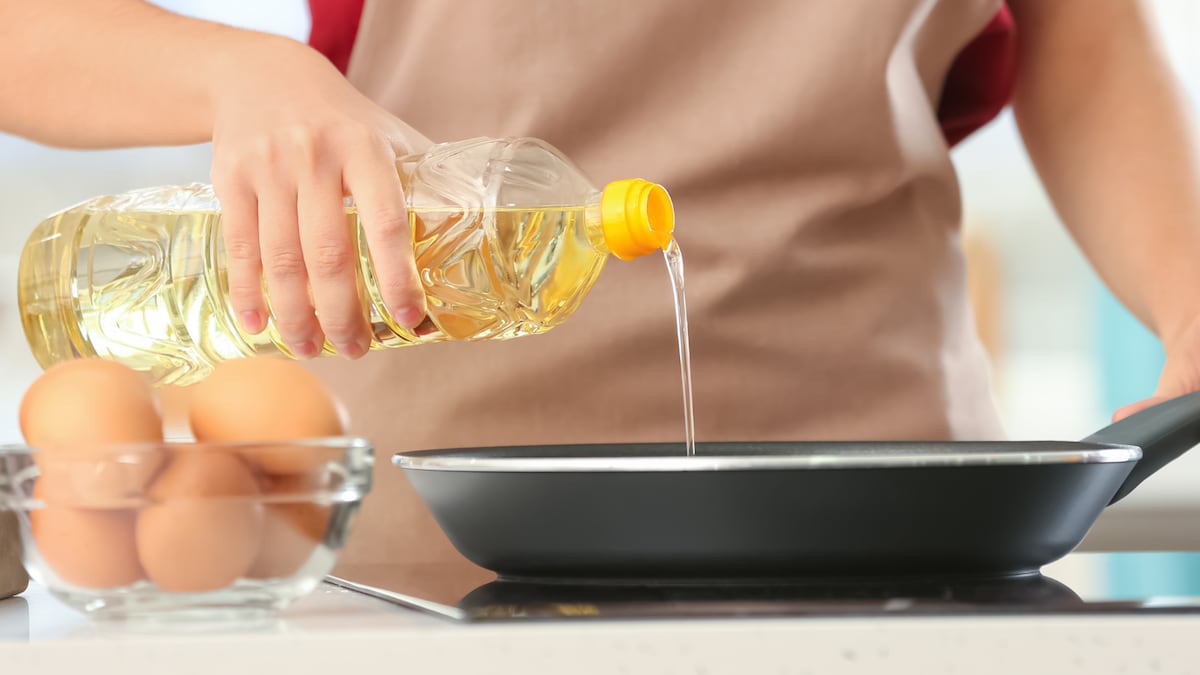 Here's How Much Cooking Oil You Should Consume in a Day - News18