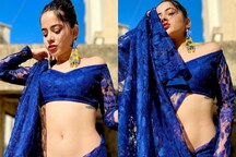 Urfi Javed Flaunts Her Uber-hot Body In Blue Saree, Check Out Diva's Sizzling Hot Pics