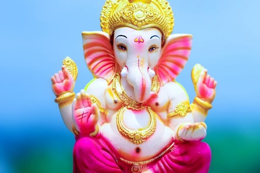 Aaj Ka Panchang, 3 áҤ 2022:  Vinayaka Chaturthi ǡӧҹ Lord Ganesha  (Ҿ᷹: Shutterstock)
