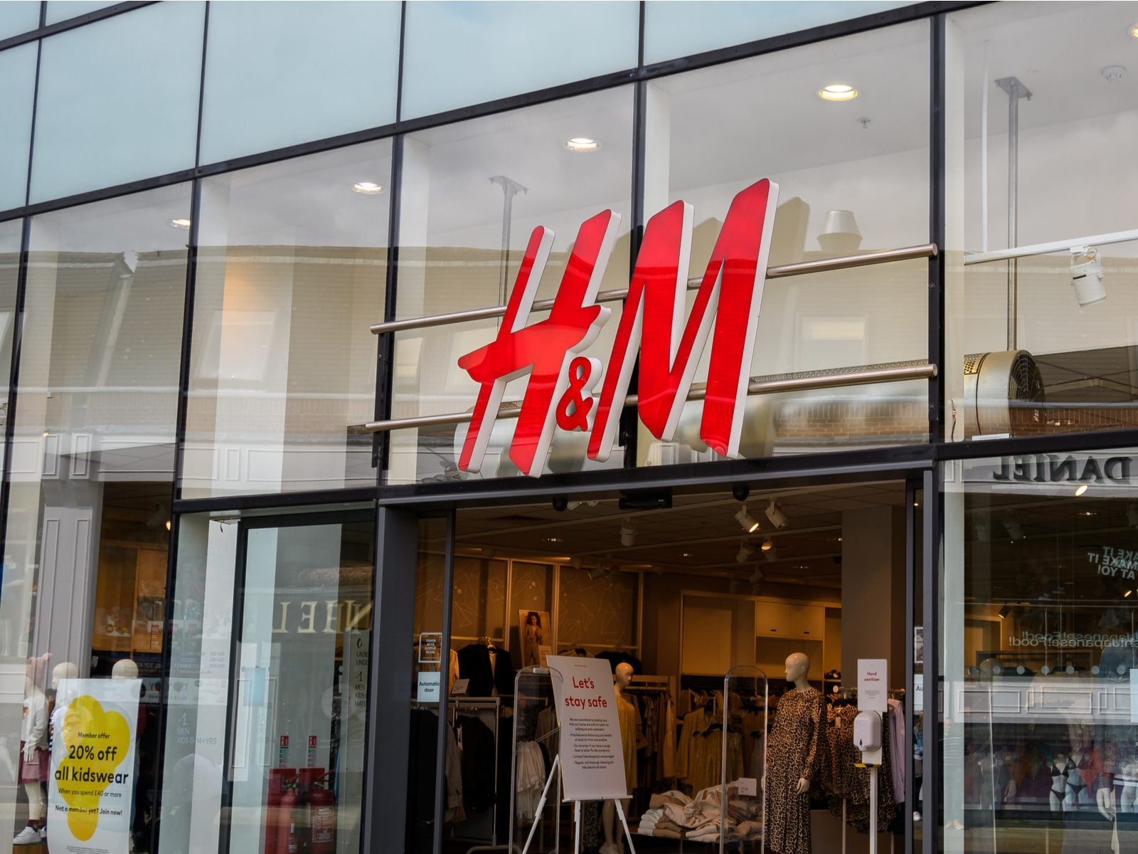 H&M's Metaverse Store: This is What the Reality of the Matter is, Read on!  - News18