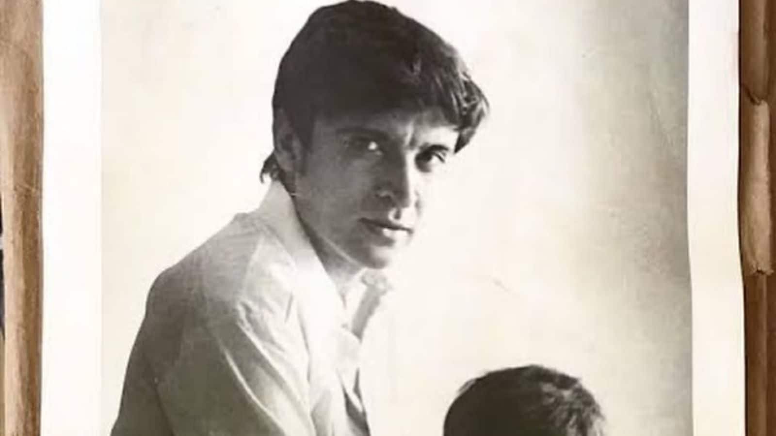 Happy Birthday Javed Akhtar: Watch Top Songs by the Lyricist - News18