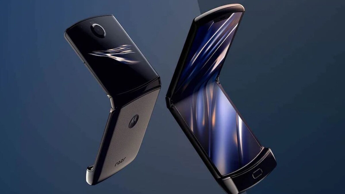 Motorola Foldable Phone That Bends Backwards May Be In The Works