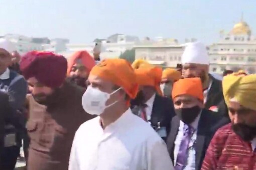 Rahul Gandhi accompanied by CM Charanjit Singh Channi and Punjab Congress chief Navjot Singh Sidhu at Golden Temple, Amritsar, last month. (Photo: ANI File)