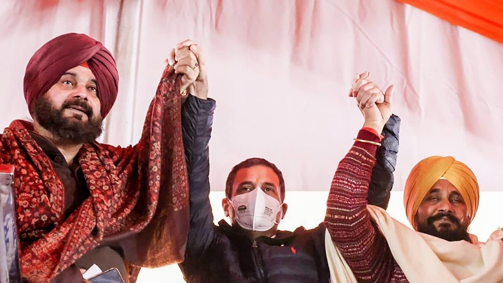 Sidhu Calls Rahul Gandhi 'Leading Light', Says All Will Abide by His Decision on Punjab Cong CM Face : #PoliticalNews - Vimarsana News