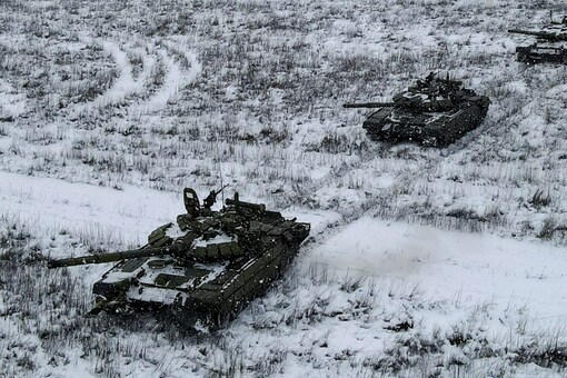 
Russian T-72B3 main battle tanks drive during snowfall as the armed forces hold drills in the Rostov region, Russia (Image: Reuters)