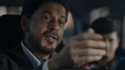 Shah Rukh Khan Brings Back Memories Of Chak De India, Takes Indian ...