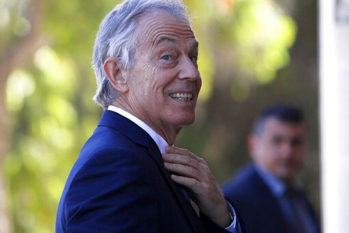 UK Ex-PM Tony Blair Becomes Sir Tony with Queen's Knighthood - News18