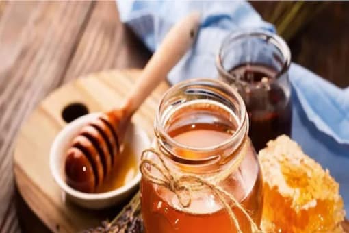 From Skin and Hair Issues To Other Infections, Applying Honey To Navel Helps a Great Deal From Skin and Hair Issues To Other Infections, Applying Honey To Navel Helps a Great Deal