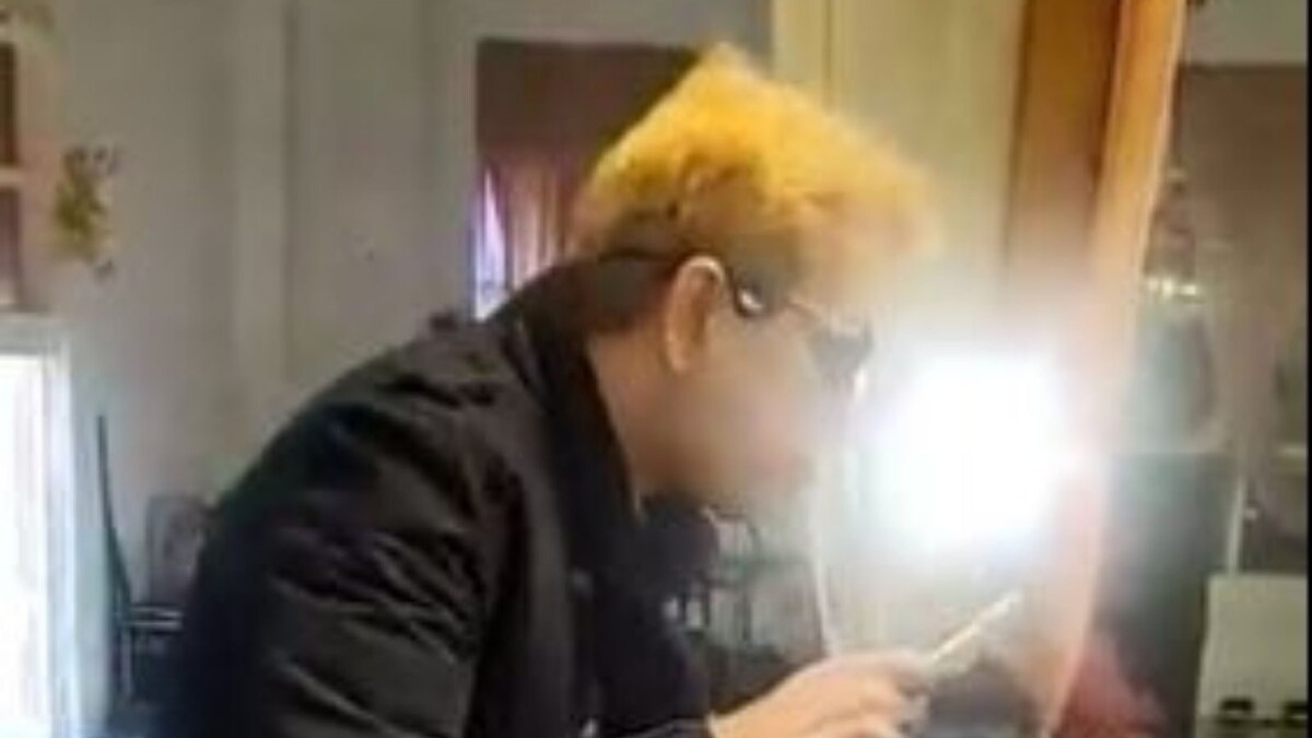 Hairstylist Jawed Habib Says 'I am Sorry' after Video of him Spitting