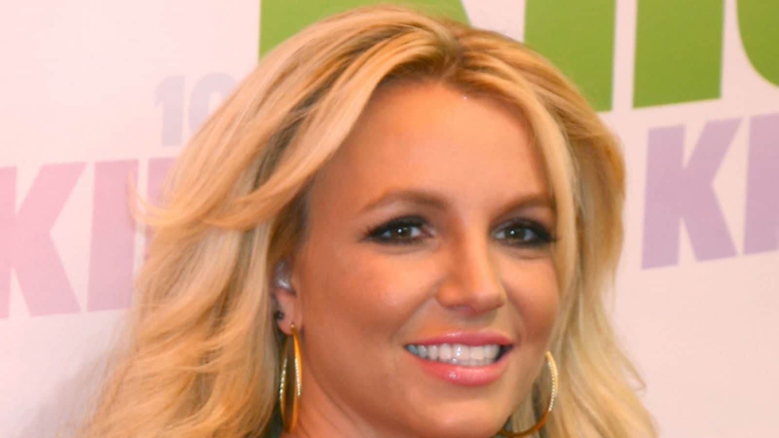 Britney Spears Menuduh Kakak Mempromosikan Buku di Acara TV dengan Biayanya