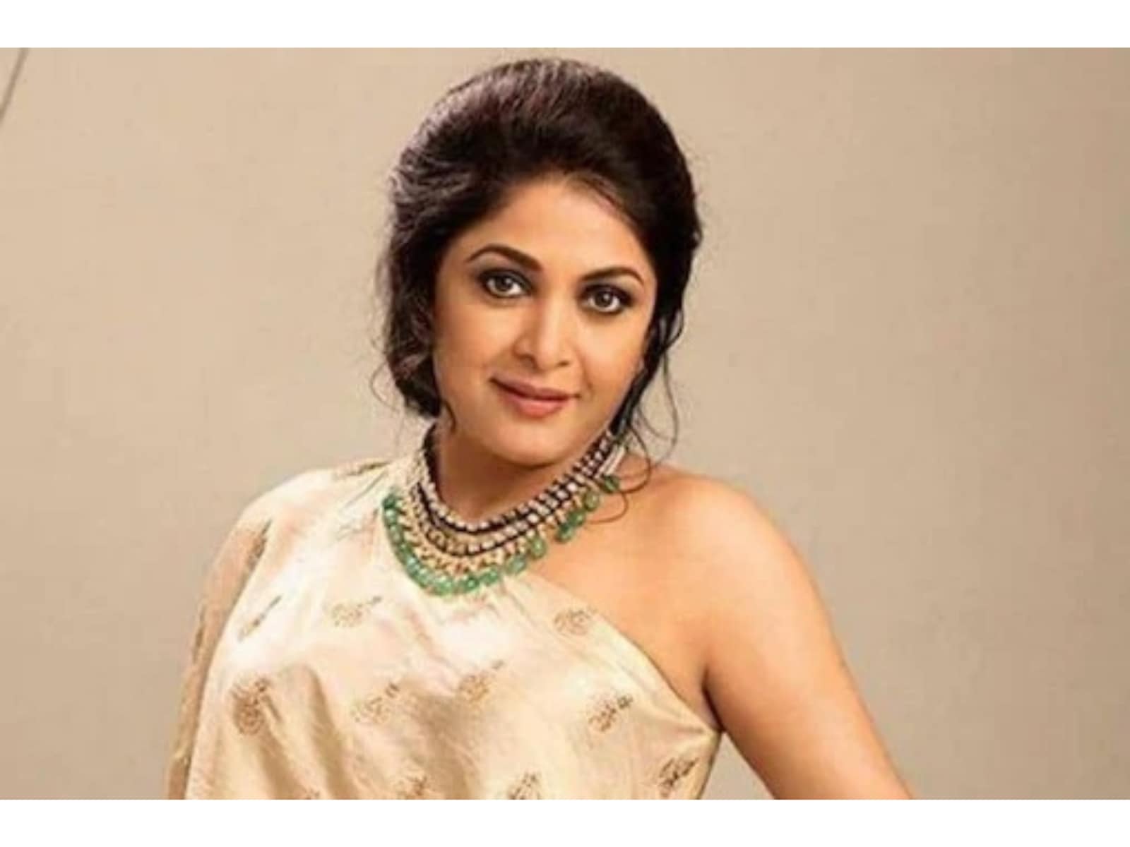 Ramya Krishna Full Sex Videos High Quality Videos - Ramya Krishnan's Photos of New Year Celebration With Family Go Viral -  News18