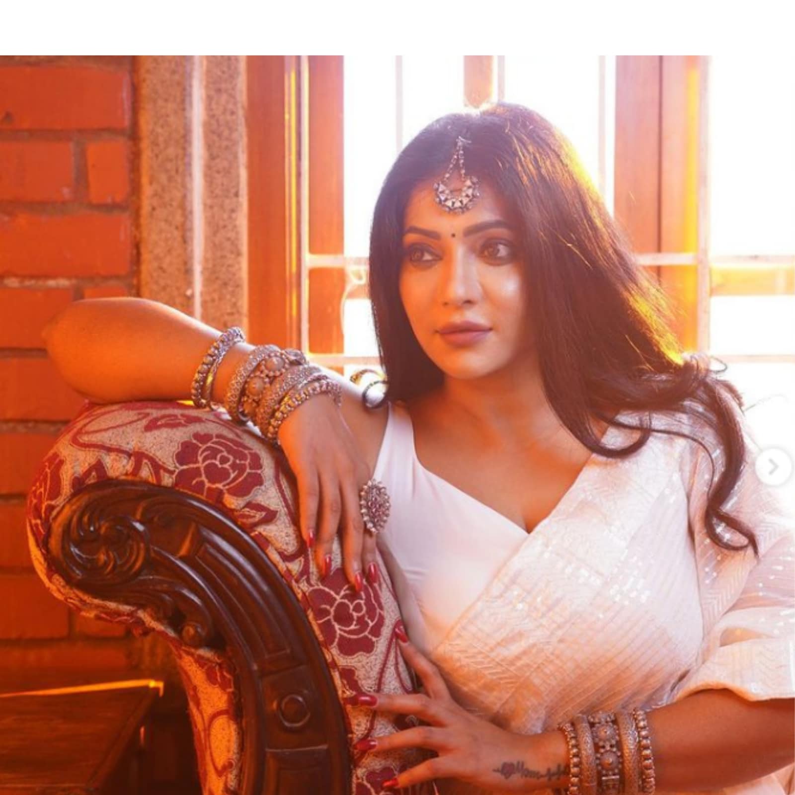 Reshma Pasupuleti, The New Radhika of Baakiyalakshmi, is Pro At Instagram Reels