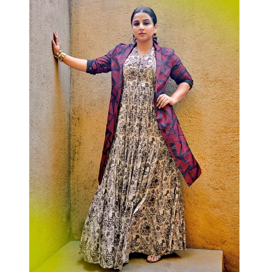 Vidya Balan Raises Temperature In Black Satin Shirt And Printed Red