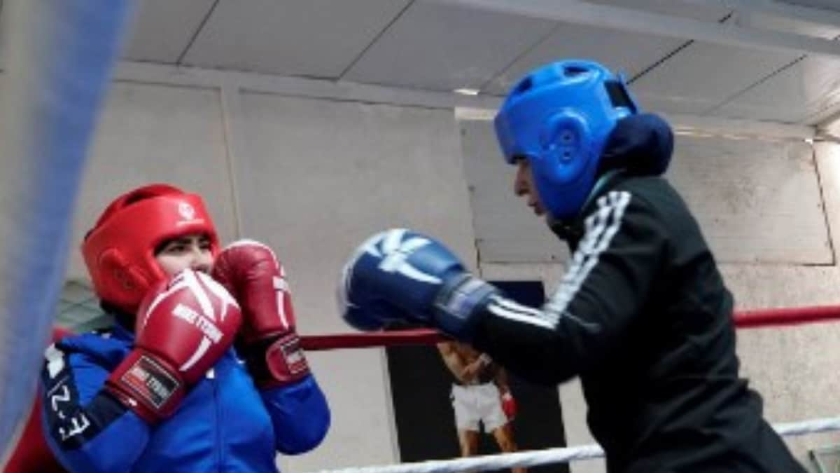 Iraqi Women Boxers Aim Sucker Punch at Gender Taboos