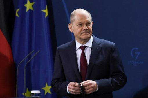 German Chancellor Olaf Scholz said he had asked to halt the review process by the German regulator for the pipeline. (File photo/AFP)