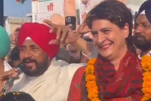 Punjab CM Channi and Congress leader Priyanka Gandhi in a rally. (Image: ANI)