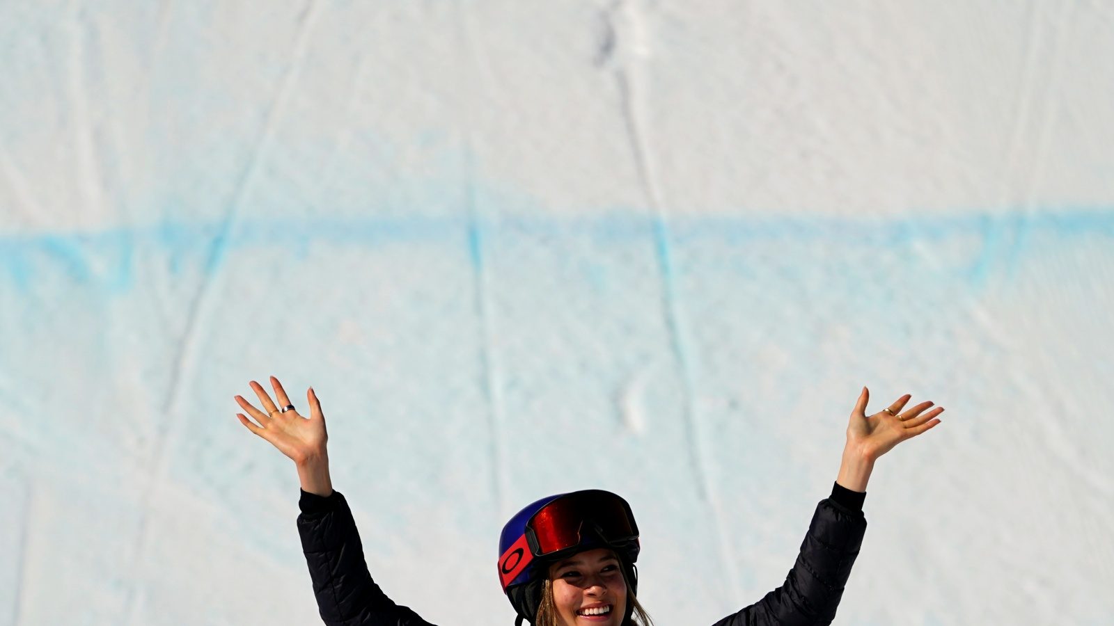 China's Eileen Gu Strikes Freeski Big Air Gold at Beijing Winter ...