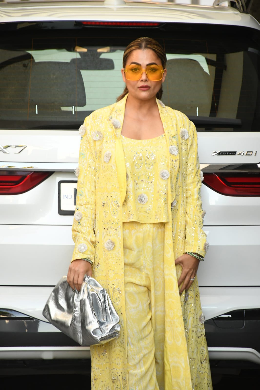 Amrita Arora matches her sunglasses with her Indo-western attire |  Farhan Akhtar-Shibani Dandekar wedding;