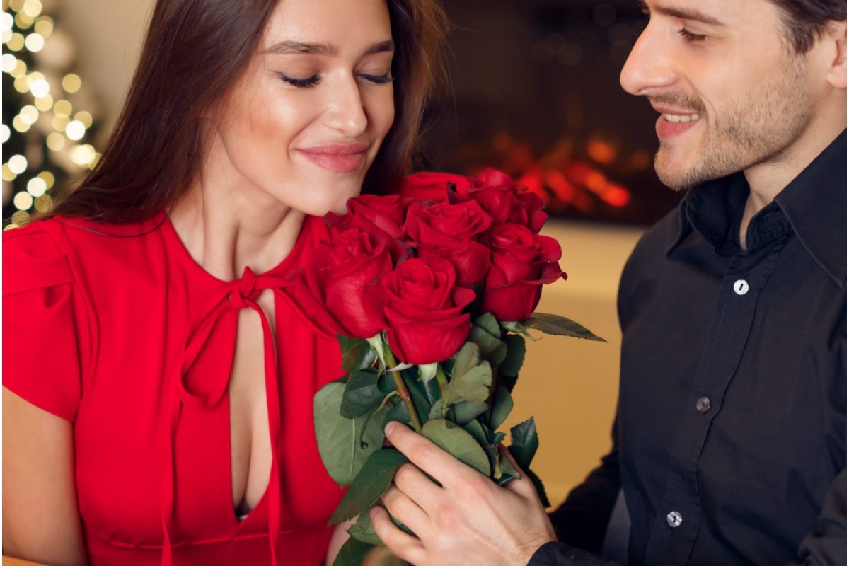 Valentine's Week 2022: How to Celebrate Rose Day with Your Partner ...