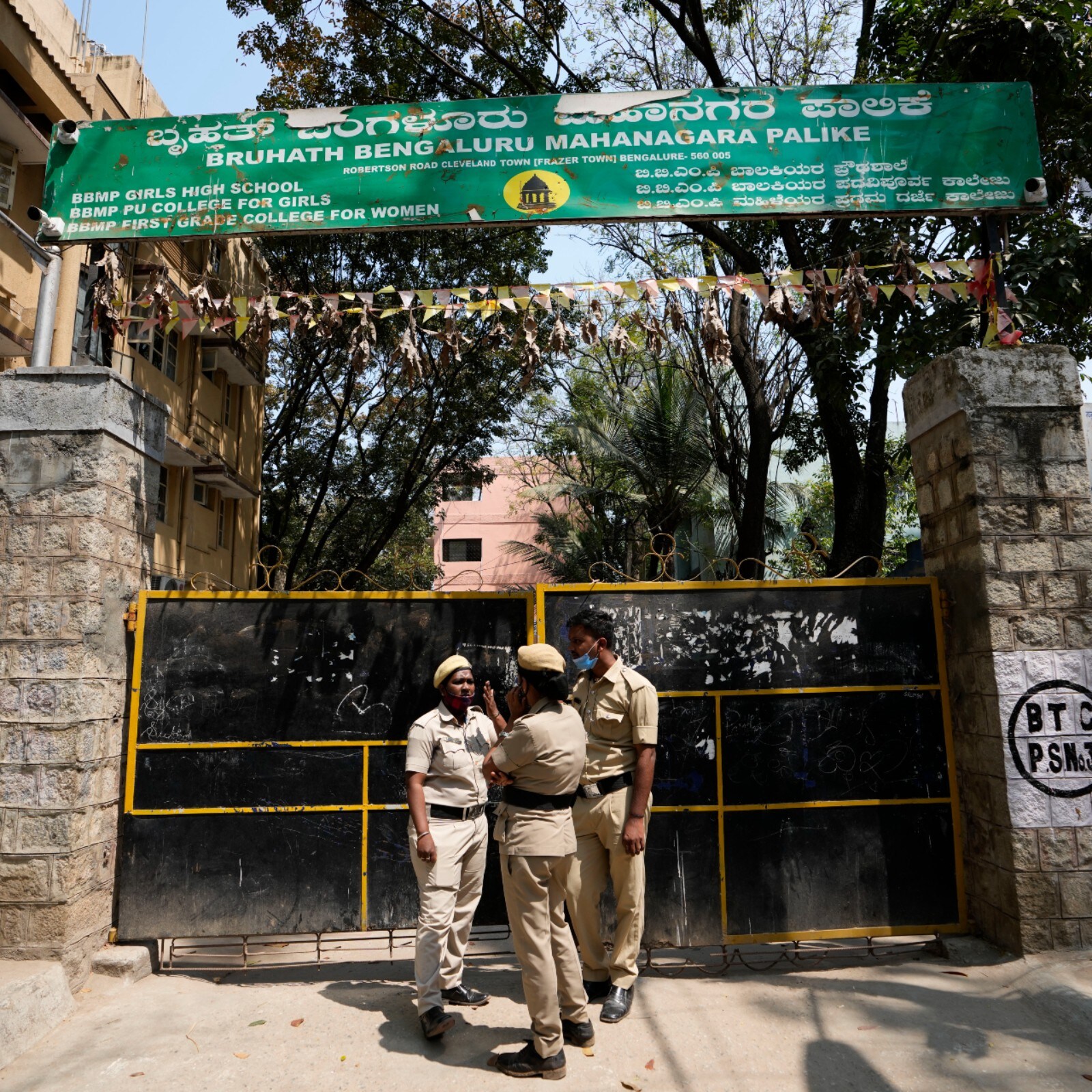 Hijab Row: Karnataka HC Adjourns Hearing Till Monday