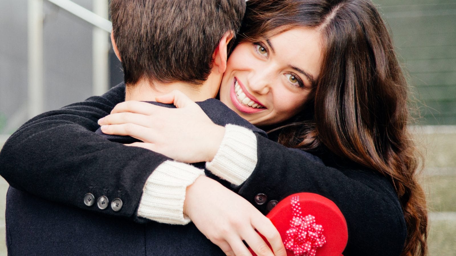 Valentine's Week 2022: Hug Day Today; Know All About the Sixth Day ...