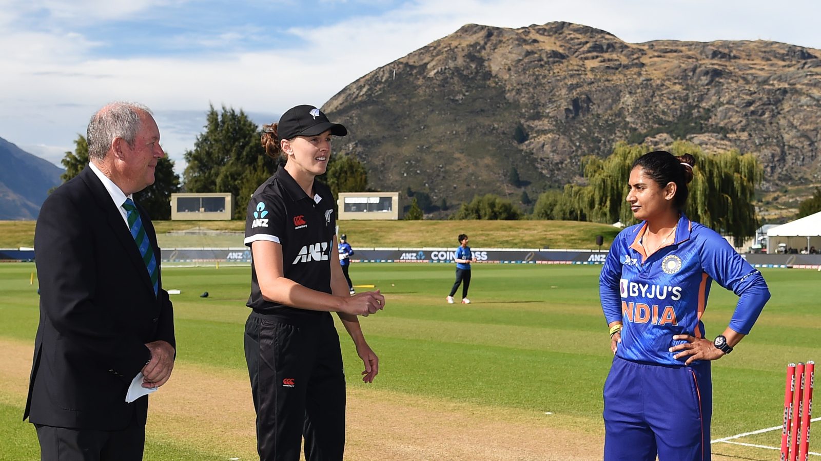 india versus new zealand women cricket score