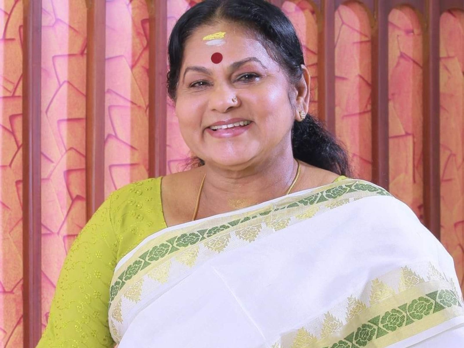 Malayalam Actress KPAC Lalitha Passes Away Pinarayi Vijayan